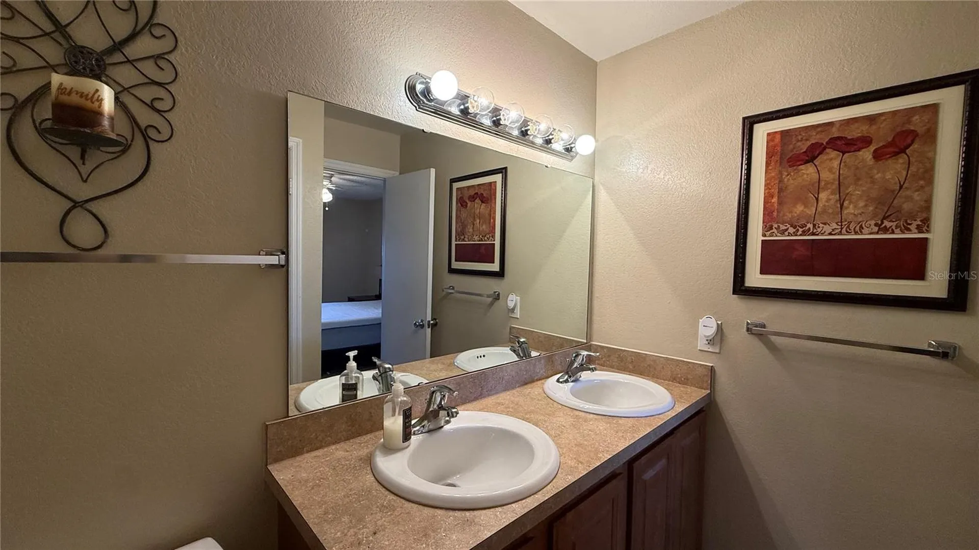 1065 S Hiawassee Road Orlando FL 32835