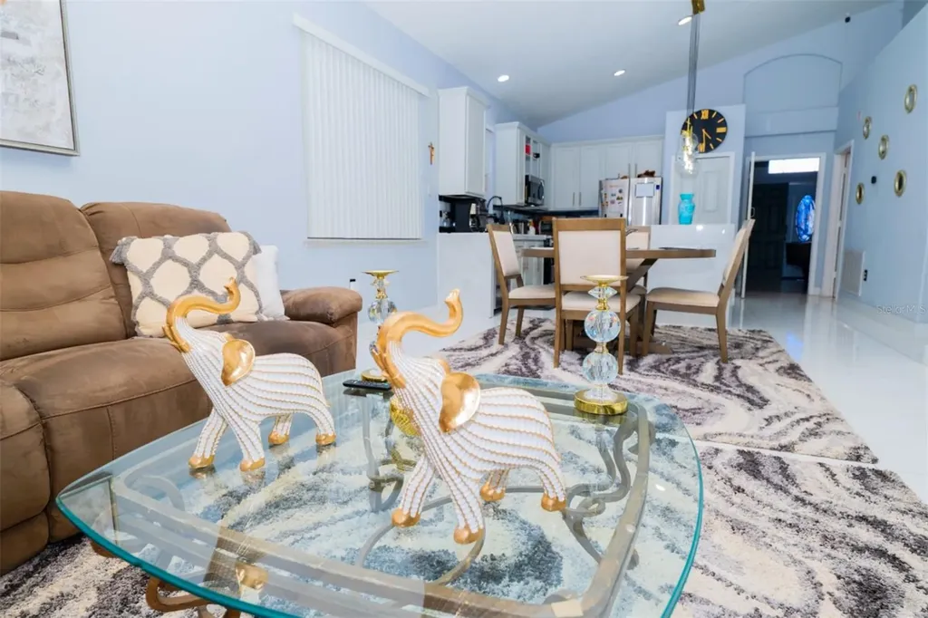 1966 Windcrest Lake Circle Orlando FL 32824