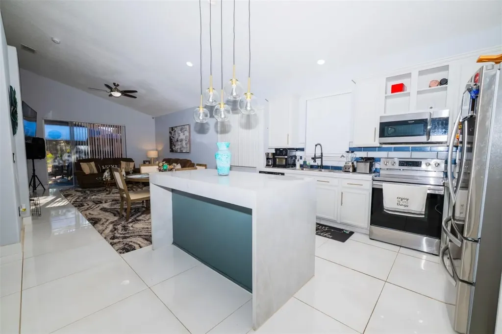 1966 Windcrest Lake Circle Orlando FL 32824