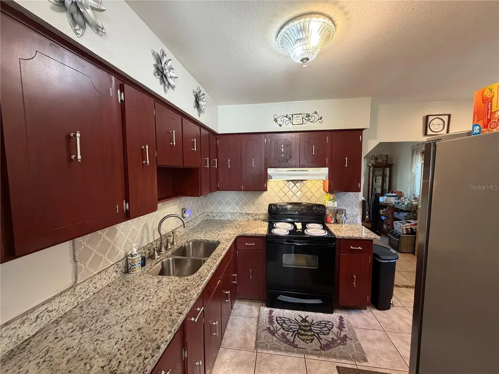 2010 E Chelsea Street Tampa FL 33610