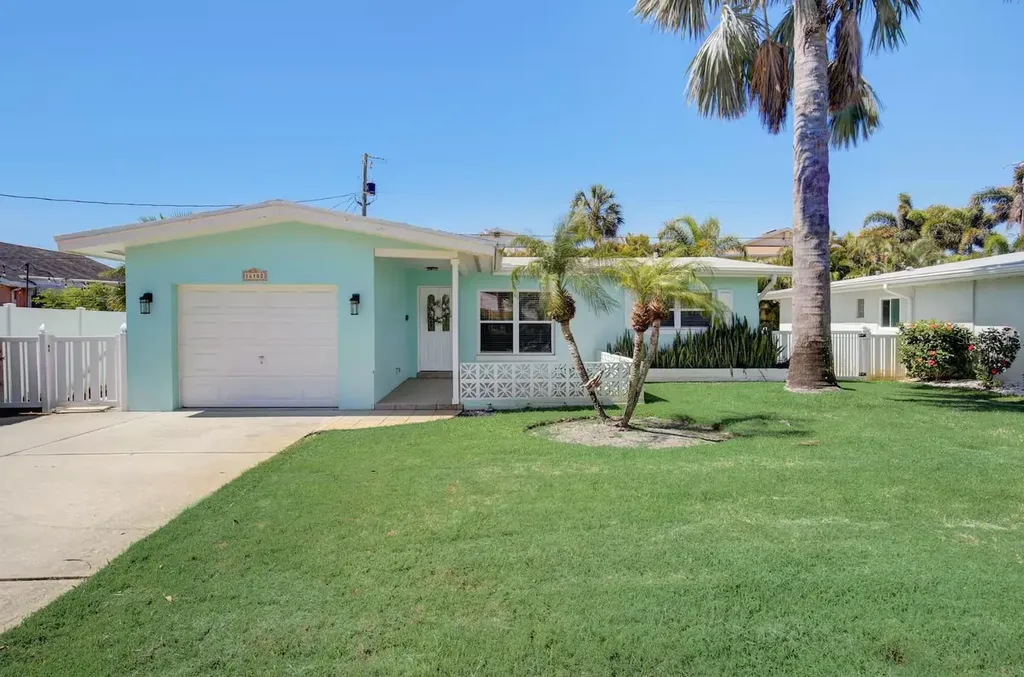 16102 1st Street E Redington Beach FL 33708