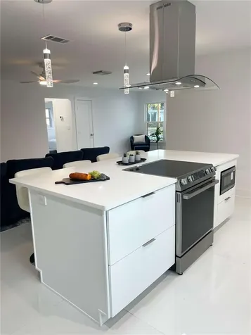 16102 1st Street E Redington Beach FL 33708