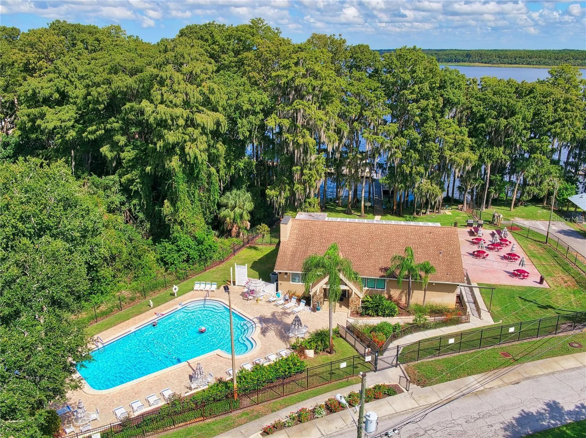1303 Glengarry Drive Palm Harbor FL 34684