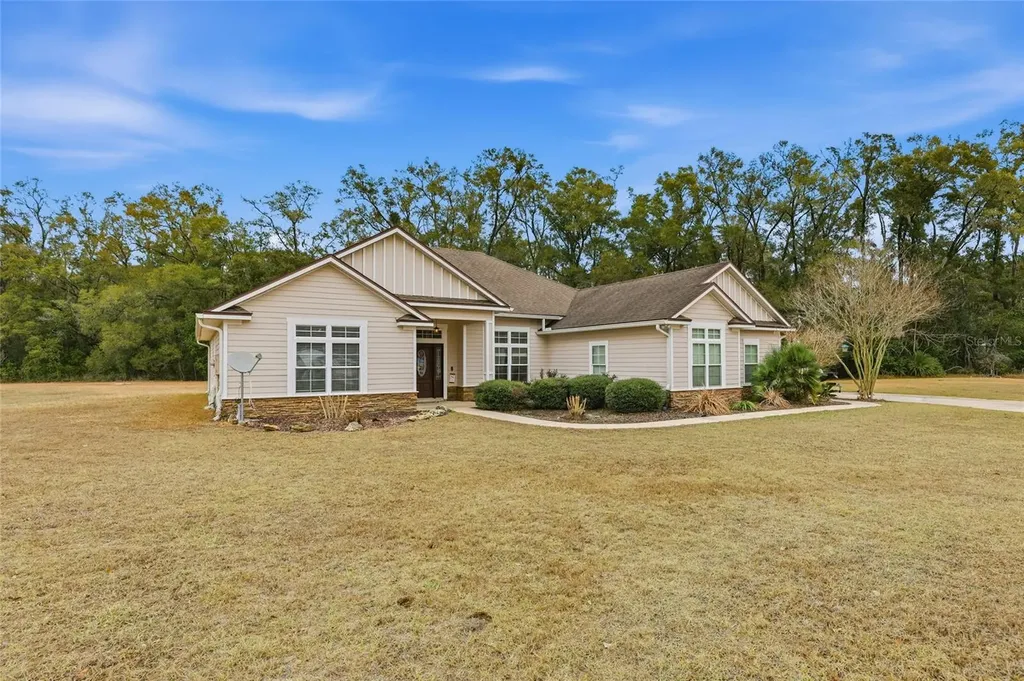 24934 NW 170th Road High Springs FL 32643