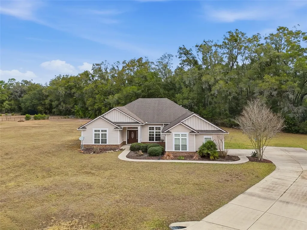 24934 NW 170th Road High Springs FL 32643
