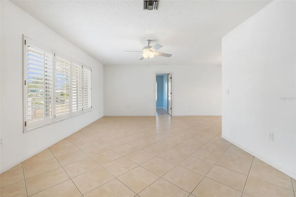 8219 Timber Lake Lane Sarasota FL 34243
