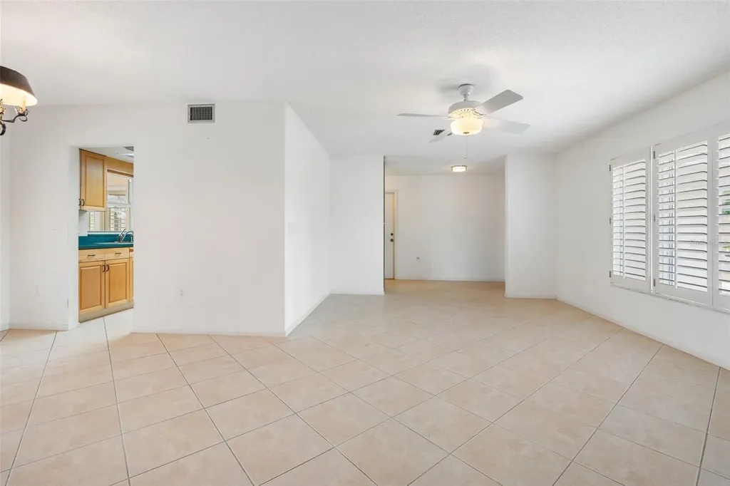 8219 Timber Lake Lane Sarasota FL 34243