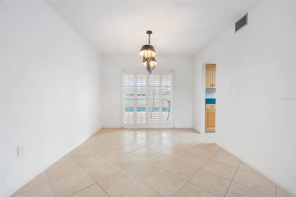 8219 Timber Lake Lane Sarasota FL 34243