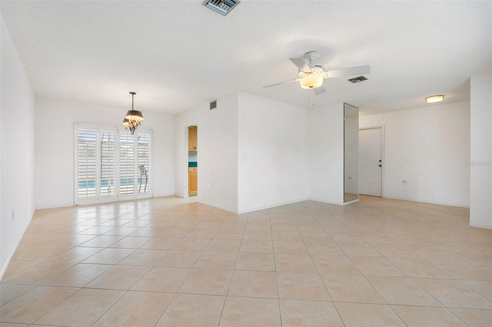 8219 Timber Lake Lane Sarasota FL 34243
