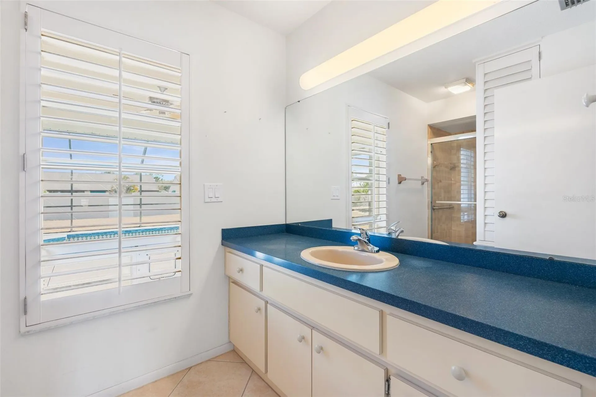 8219 Timber Lake Lane Sarasota FL 34243