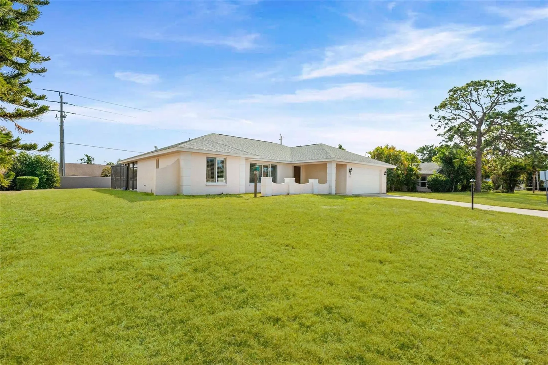 8219 Timber Lake Lane Sarasota FL 34243