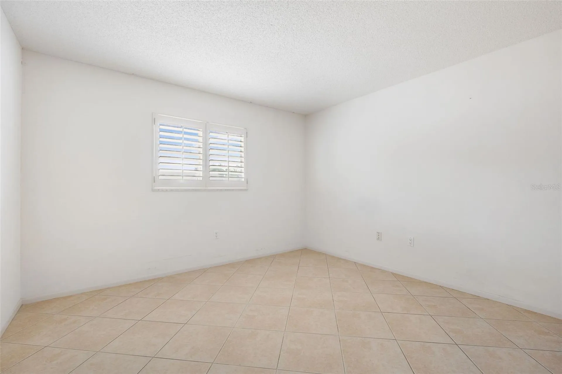 8219 Timber Lake Lane Sarasota FL 34243