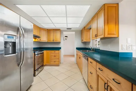 8219 Timber Lake Lane Sarasota FL 34243