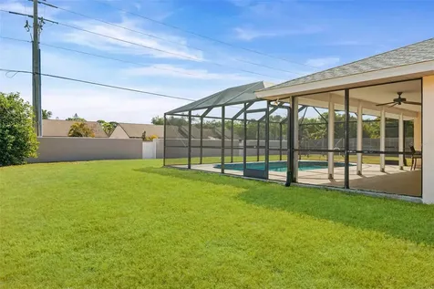 8219 Timber Lake Lane Sarasota FL 34243