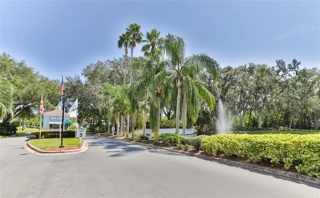 522 Starboard Avenue Edgewater FL 32141