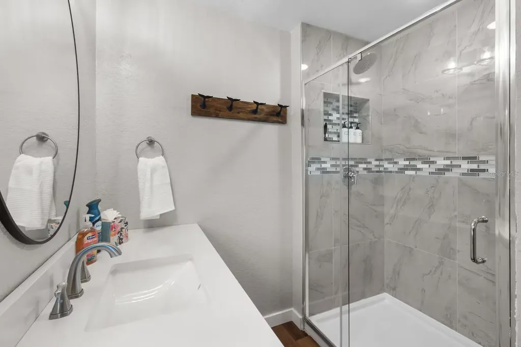 824 Seabreeze Drive Ruskin FL 33570