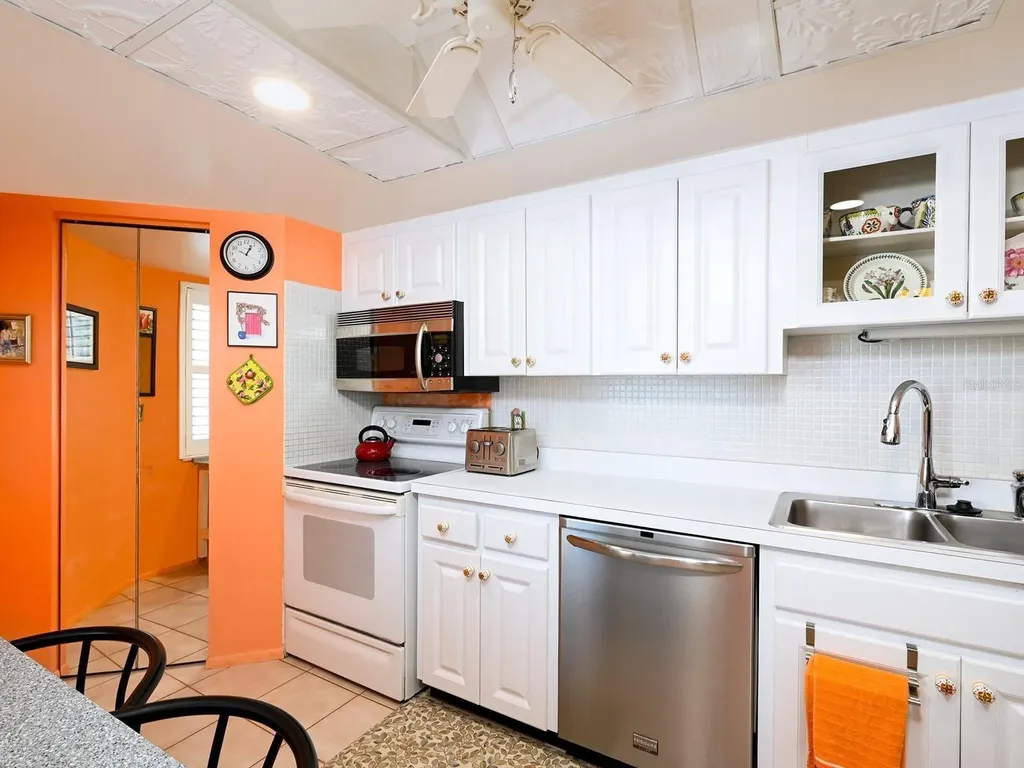 1770 Benjamin Franklin Drive Sarasota FL 34236