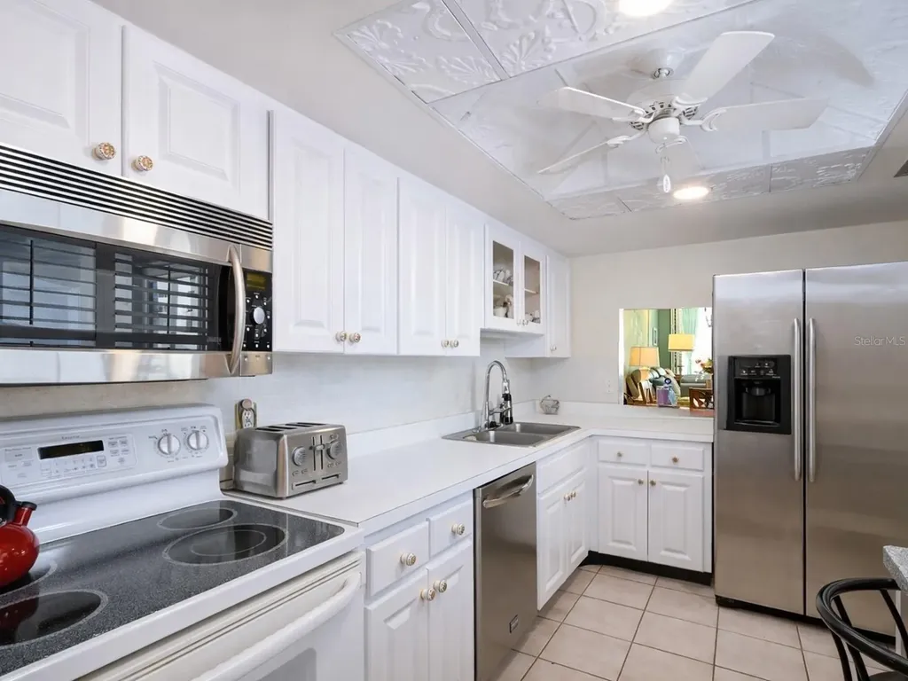 1770 Benjamin Franklin Drive Sarasota FL 34236