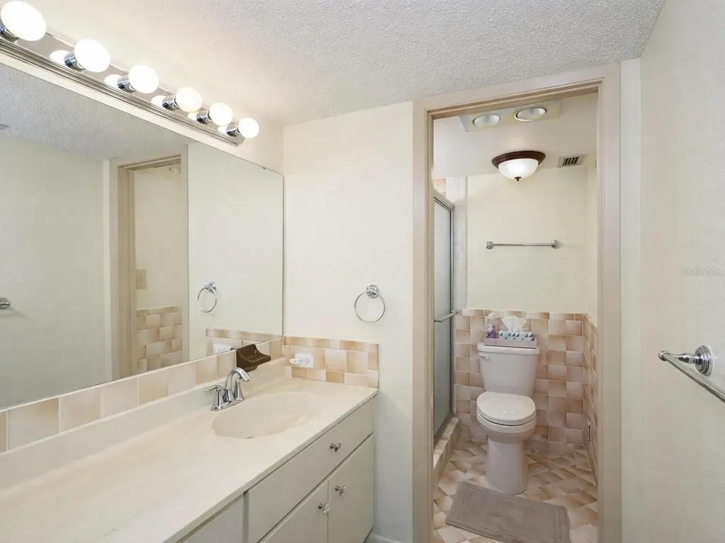1770 Benjamin Franklin Drive Sarasota FL 34236