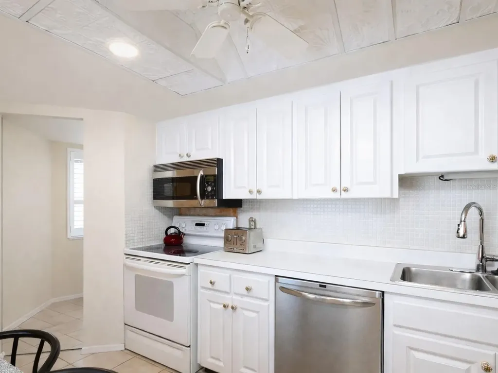 1770 Benjamin Franklin Drive Sarasota FL 34236