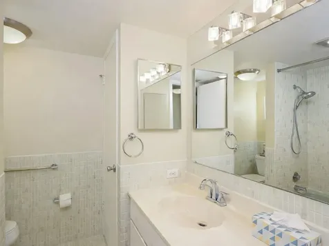1770 Benjamin Franklin Drive Sarasota FL 34236