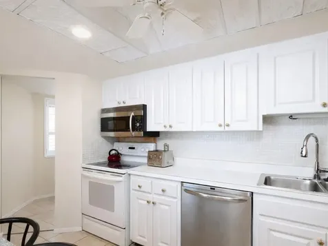 1770 Benjamin Franklin Drive Sarasota FL 34236
