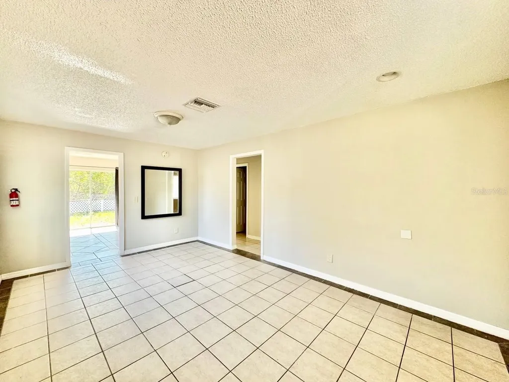 629 Wildwood Way Clearwater FL 33756