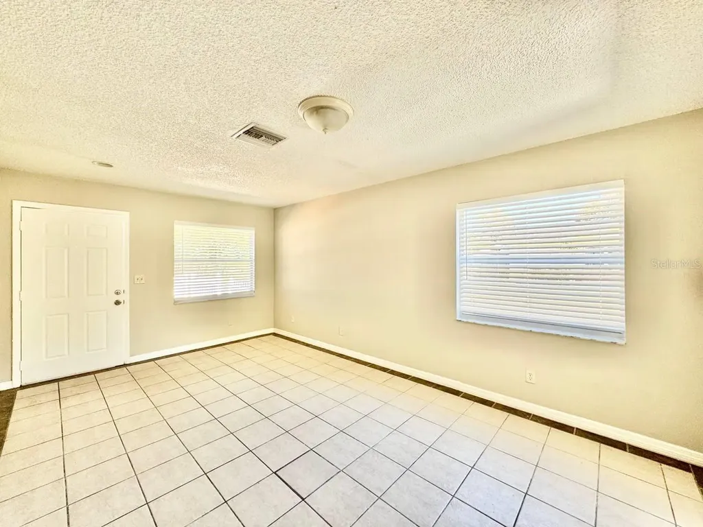 629 Wildwood Way Clearwater FL 33756
