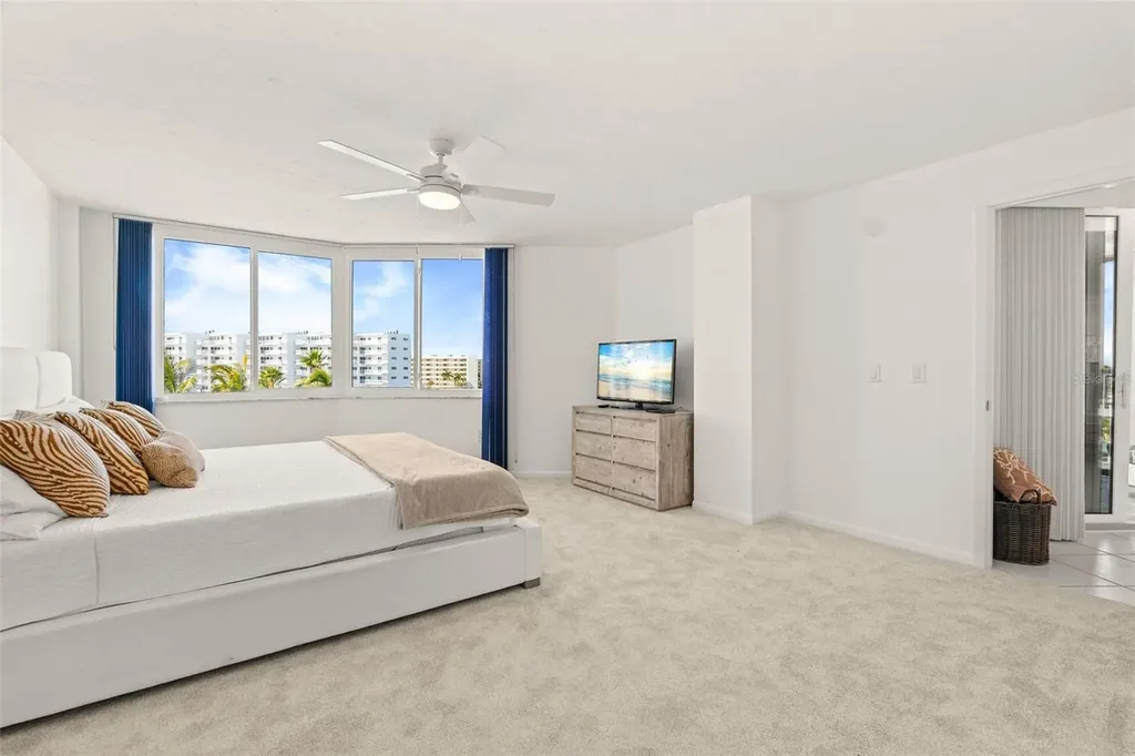 5880 Midnight Pass Road Sarasota FL 34242