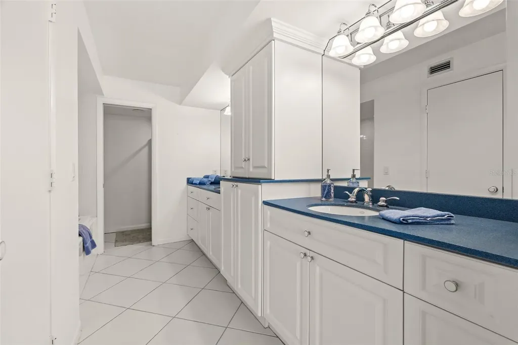 5880 Midnight Pass Road Sarasota FL 34242