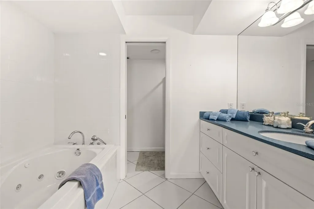 5880 Midnight Pass Road Sarasota FL 34242