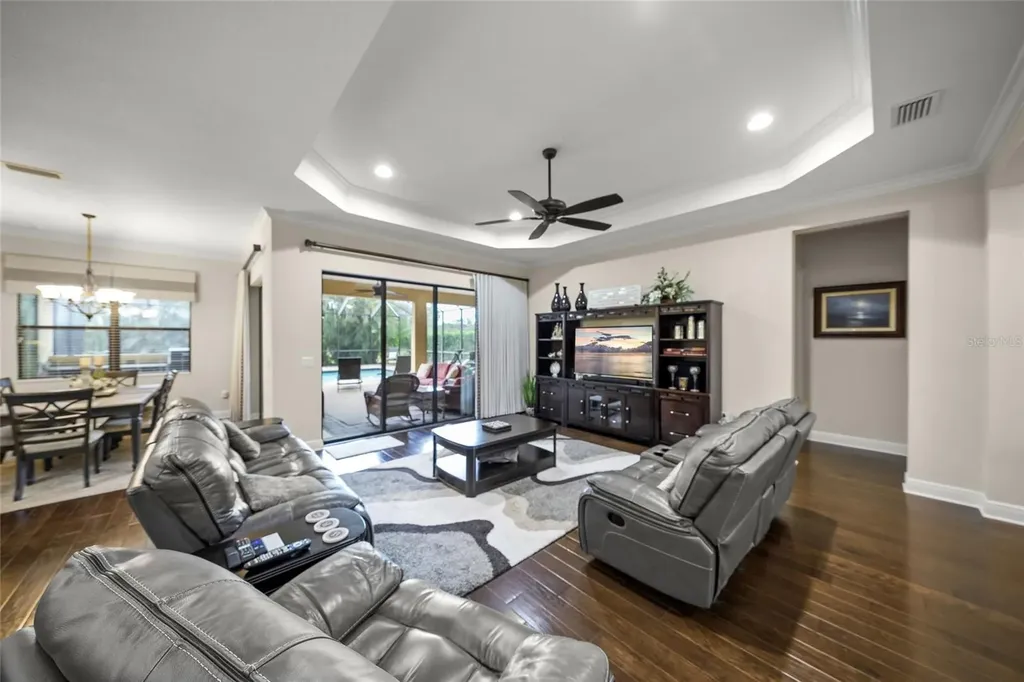 7809 Passionflower Drive Sarasota FL 34241