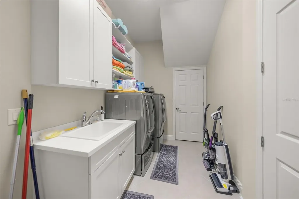 7809 Passionflower Drive Sarasota FL 34241