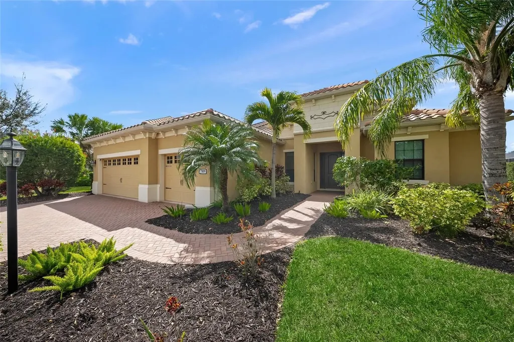 7809 Passionflower Drive Sarasota FL 34241