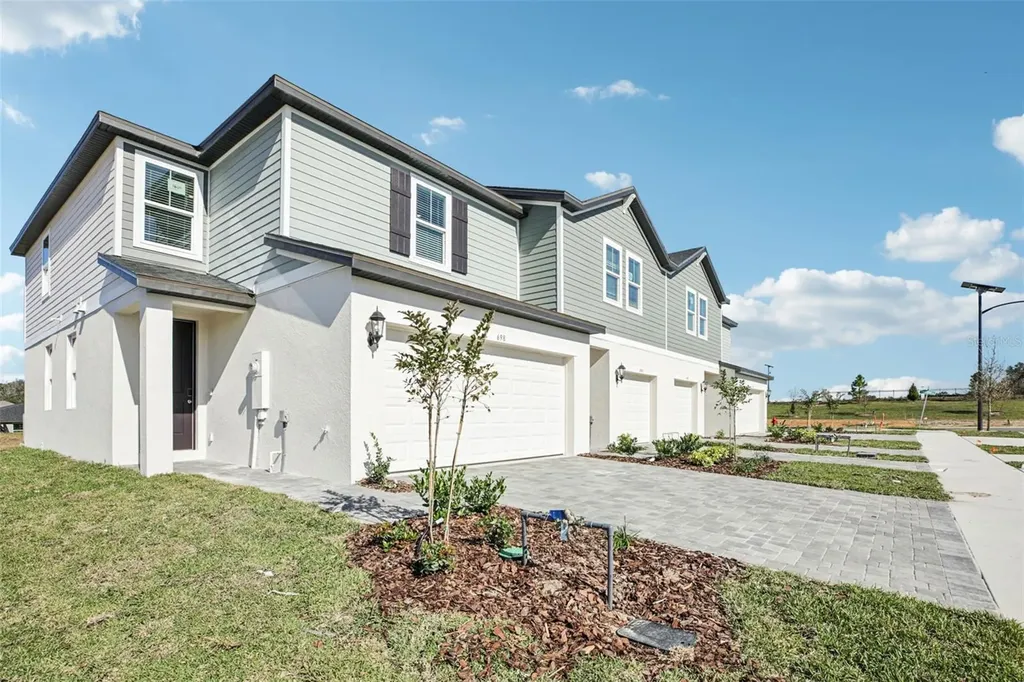 698 Muhly Way Lady Lake FL 32159
