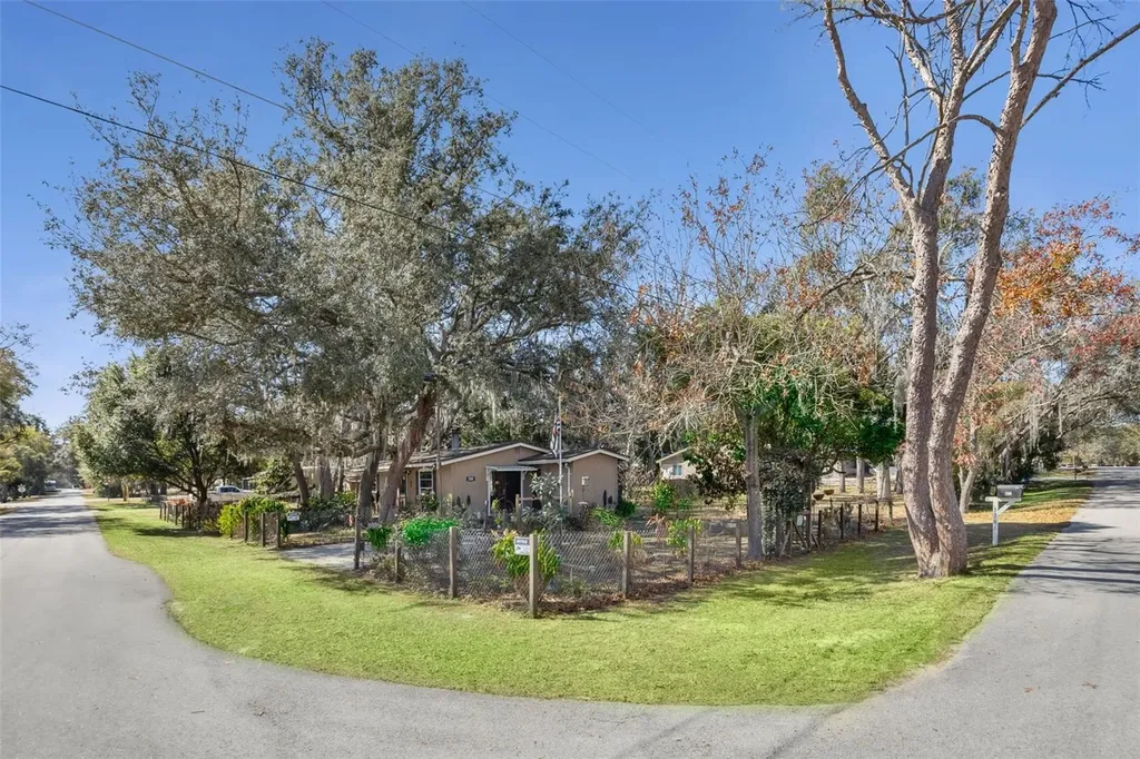 1366 Wildwood Street Apopka FL 32703