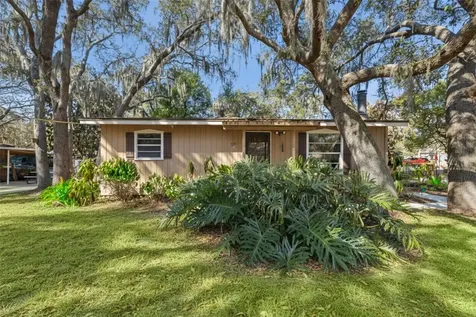 1366 Wildwood Street Apopka FL 32703