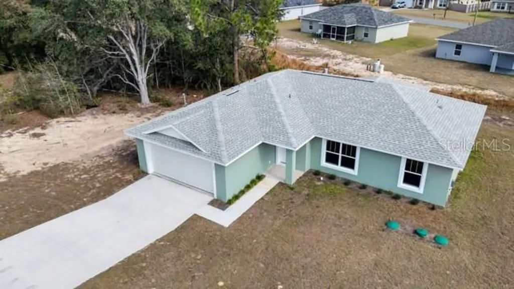 25 Locust Loop Lane Ocala FL 34472