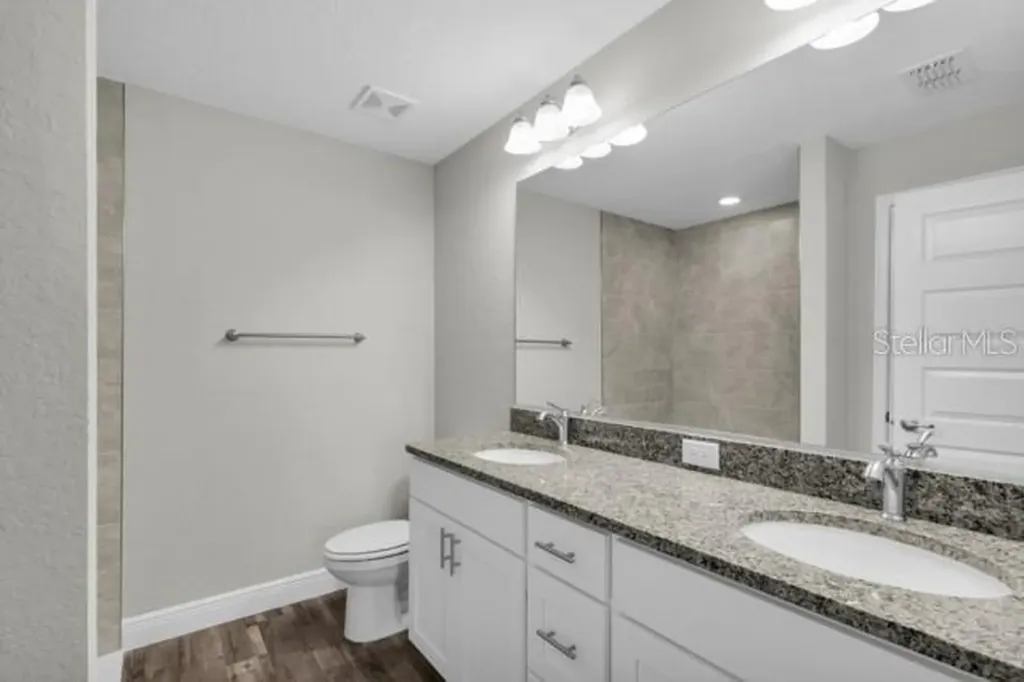25 Locust Loop Lane Ocala FL 34472