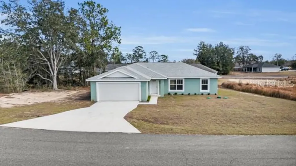 25 Locust Loop Lane Ocala FL 34472