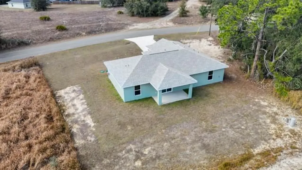 25 Locust Loop Lane Ocala FL 34472