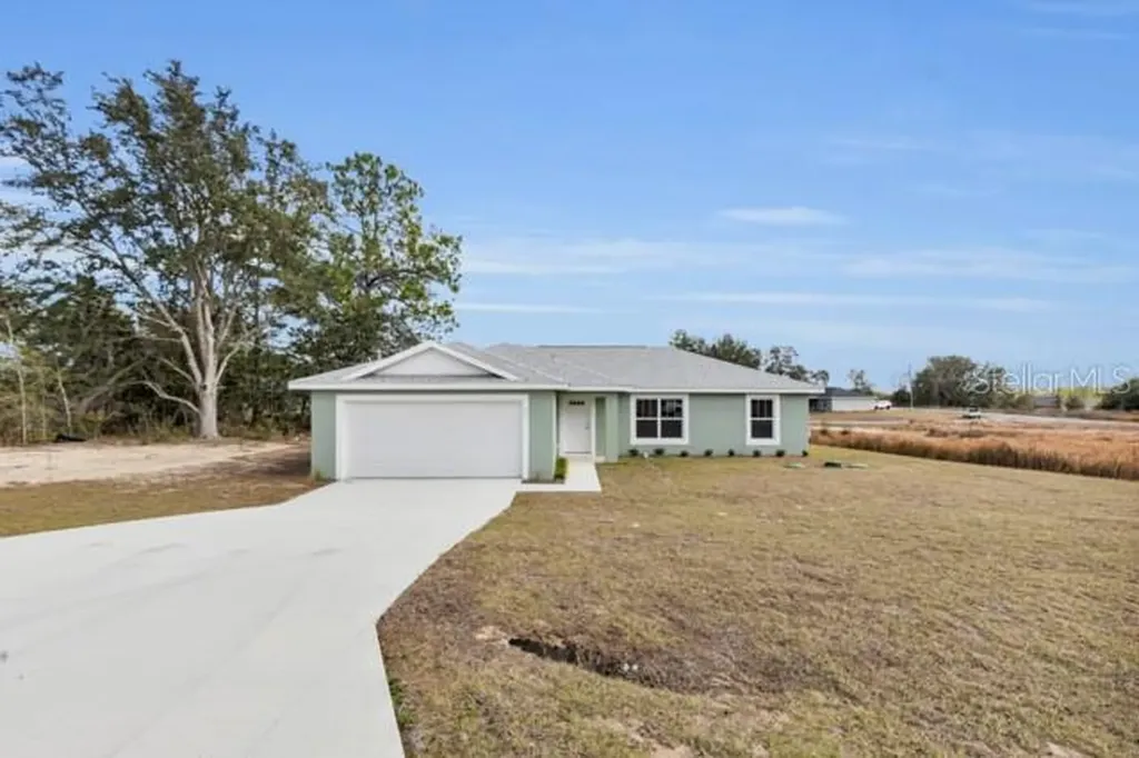25 Locust Loop Lane Ocala FL 34472