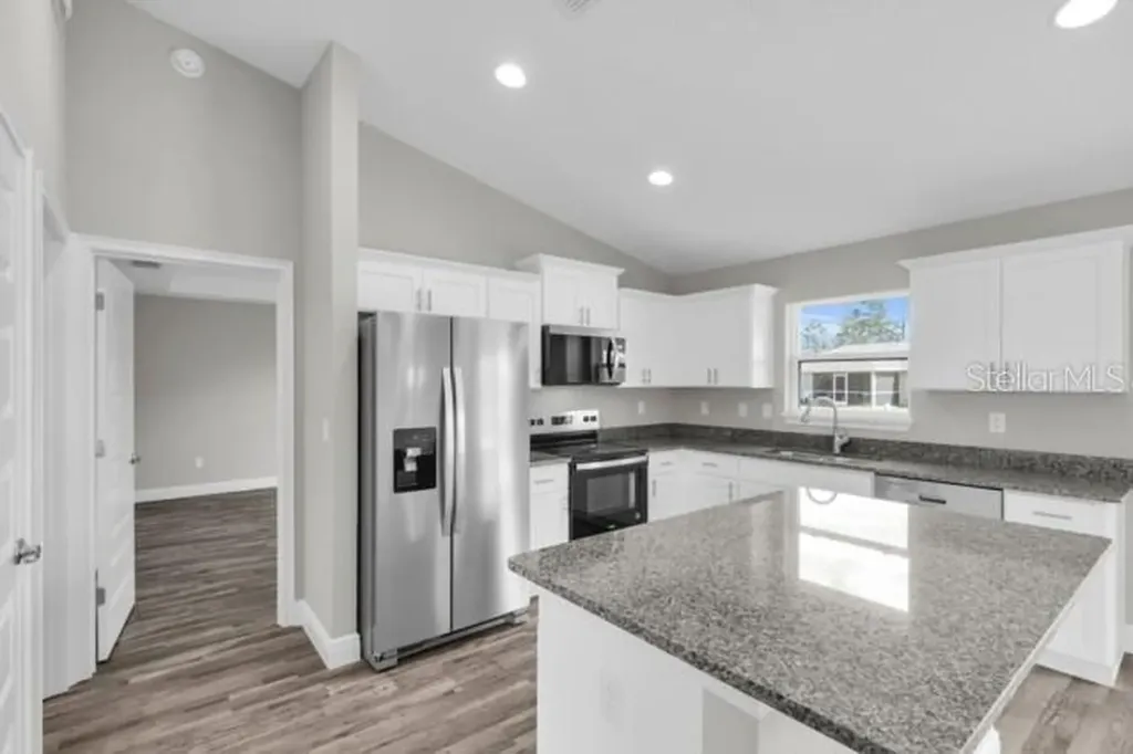 25 Locust Loop Lane Ocala FL 34472