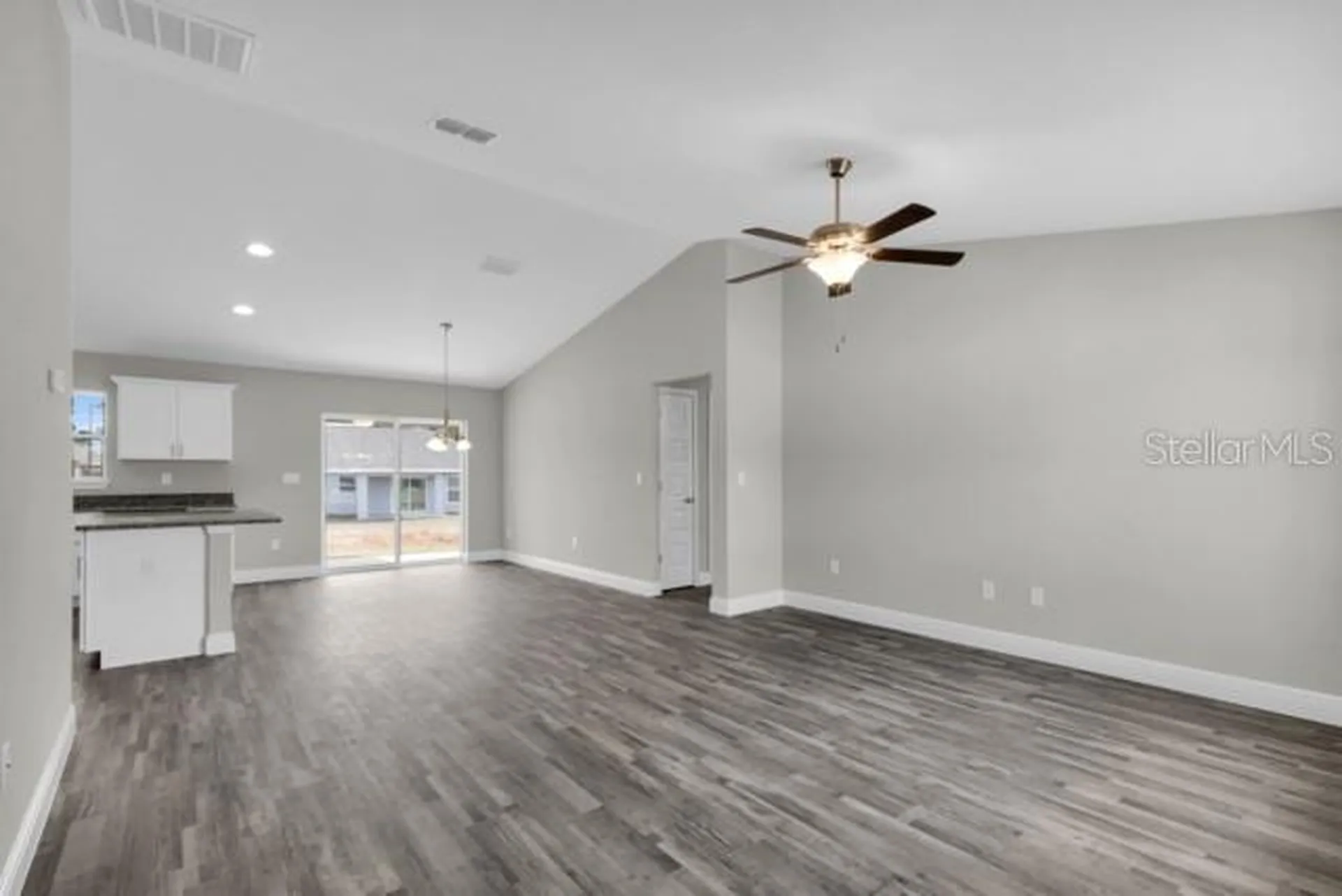 25 Locust Loop Lane Ocala FL 34472