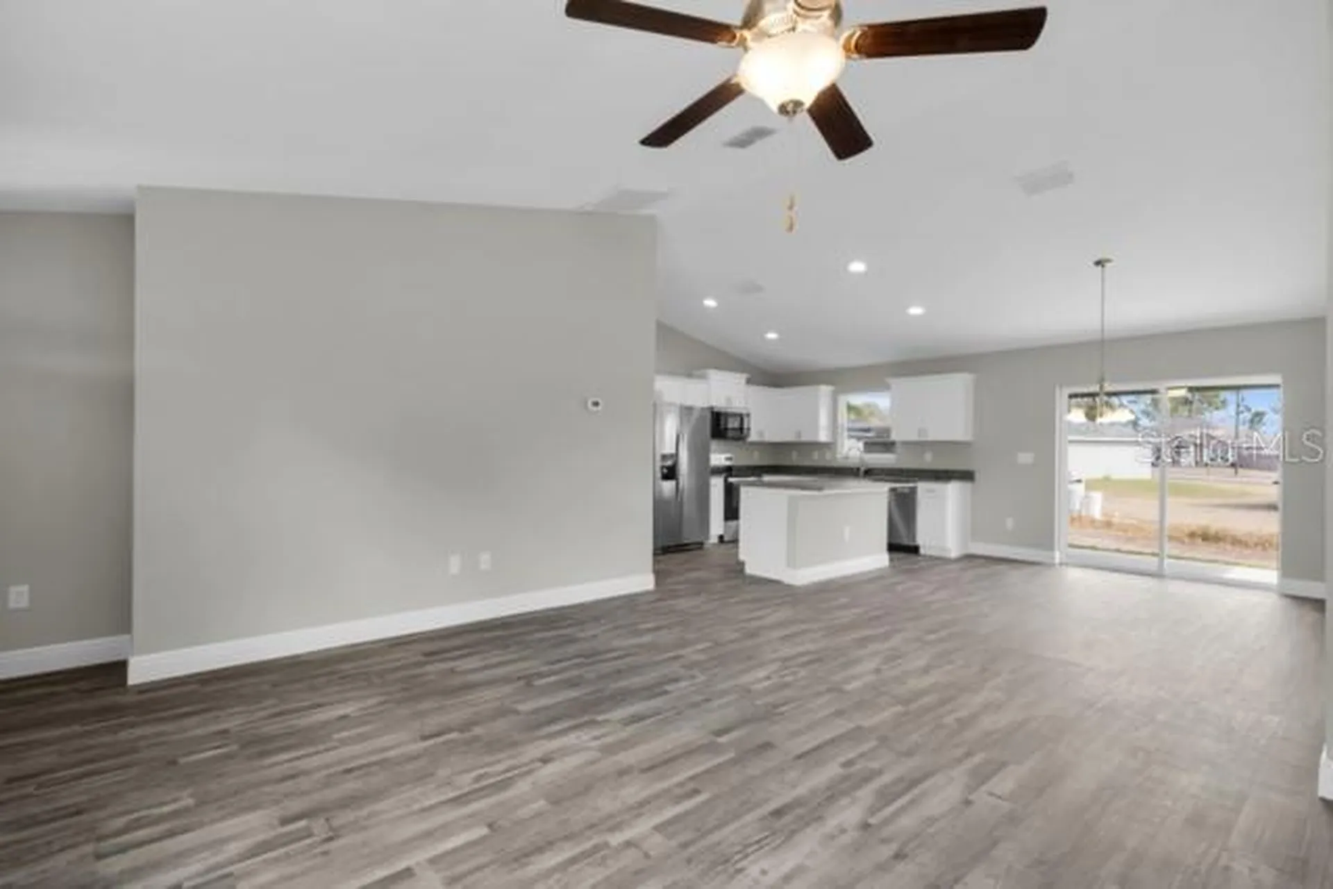 25 Locust Loop Lane Ocala FL 34472