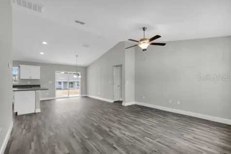 25 Locust Loop Lane Ocala FL 34472
