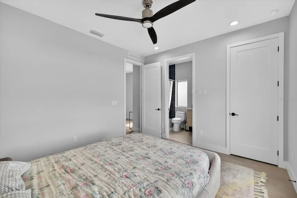 423 W Amelia Avenue Tampa FL 33602