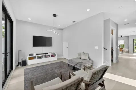 423 W Amelia Avenue Tampa FL 33602