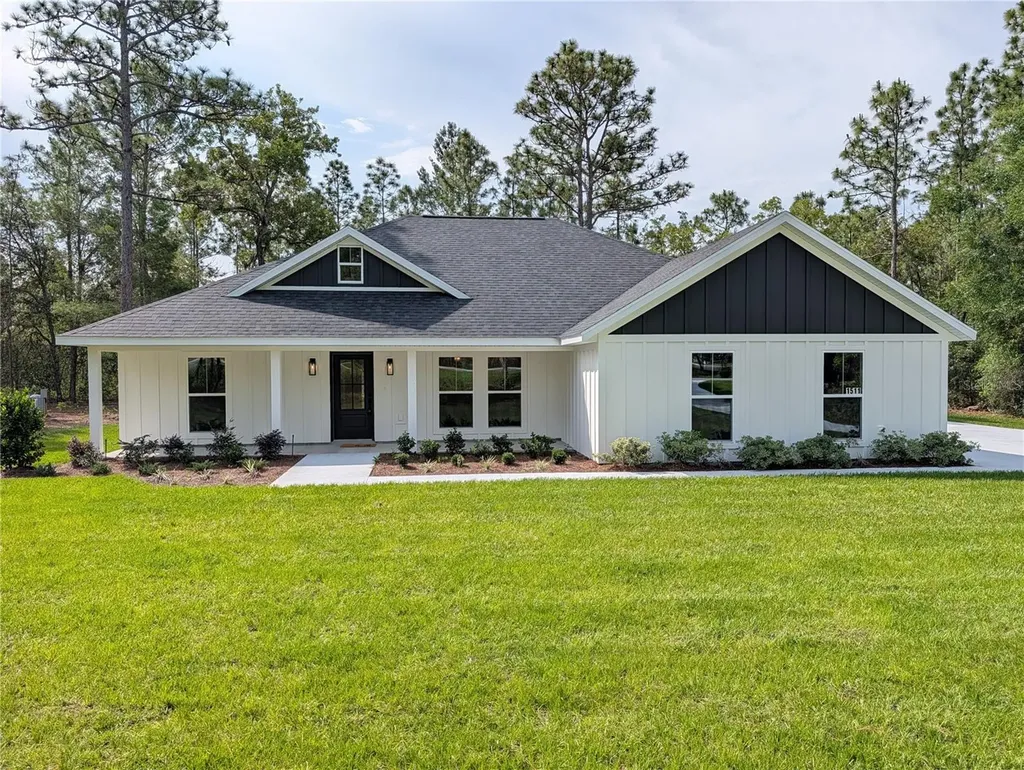 1511 County Road 243a Wildwood FL 34785