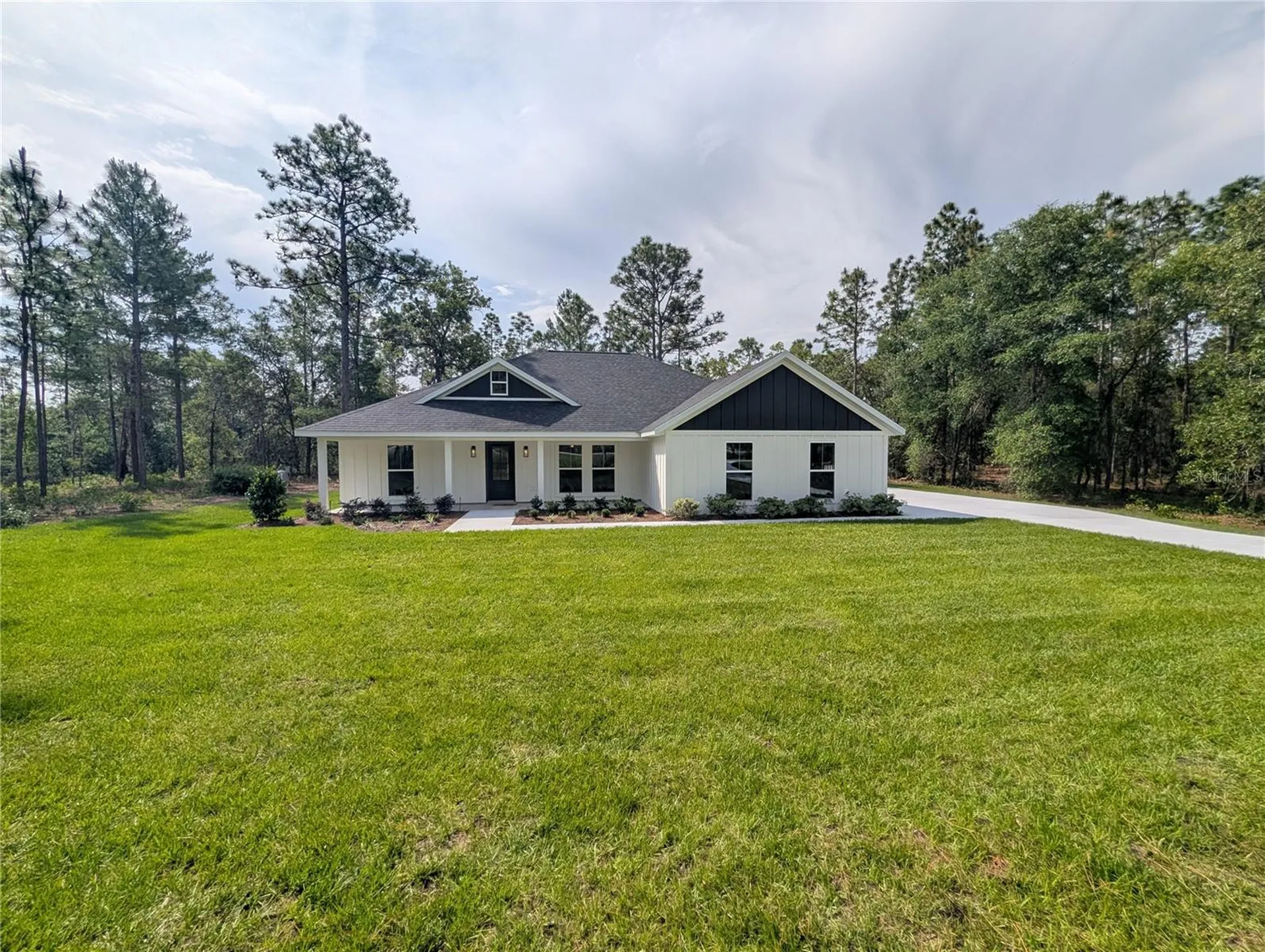 1511 County Road 243a Wildwood FL 34785